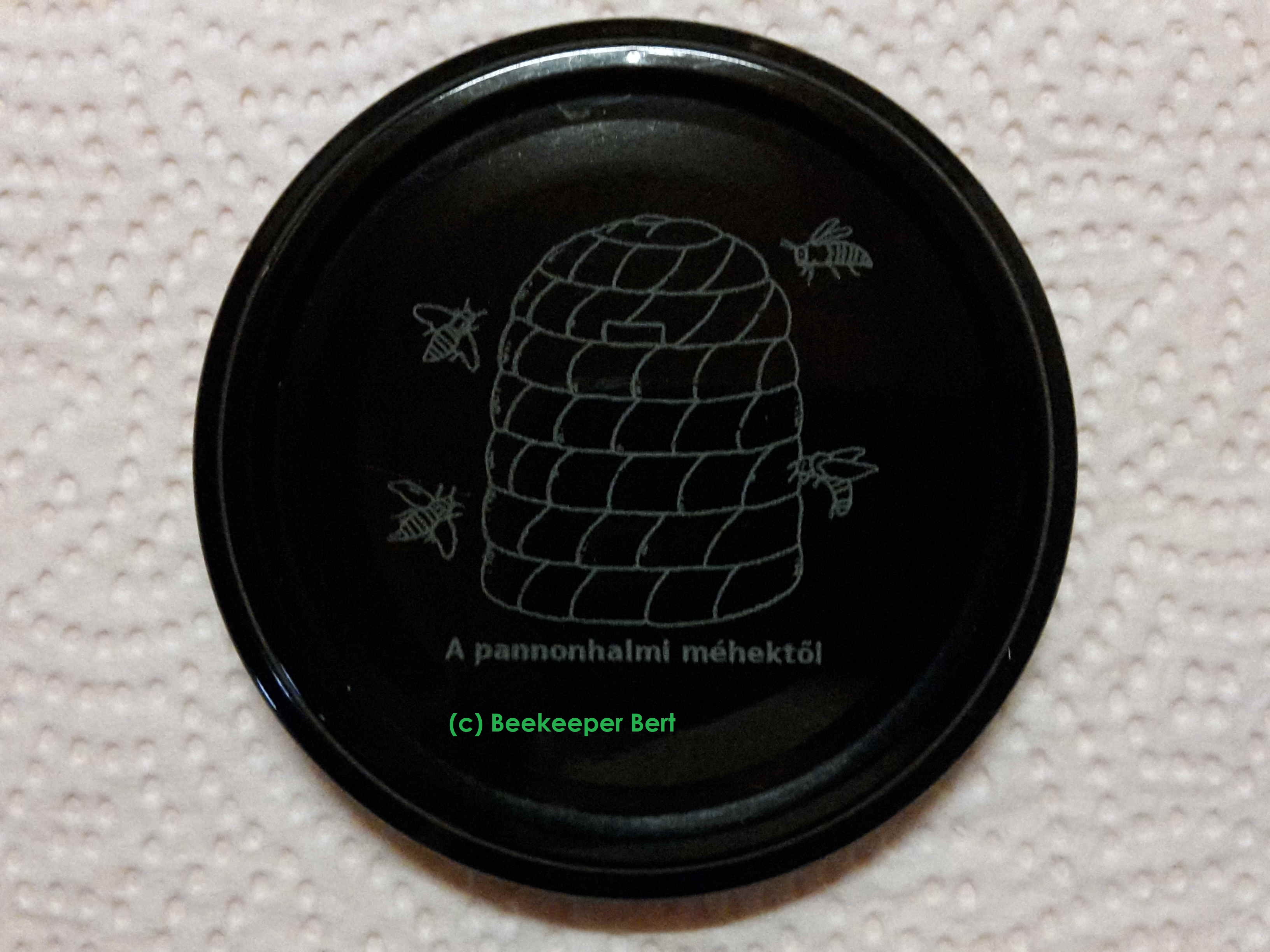 engraving-to82-lid-individual-marking-black