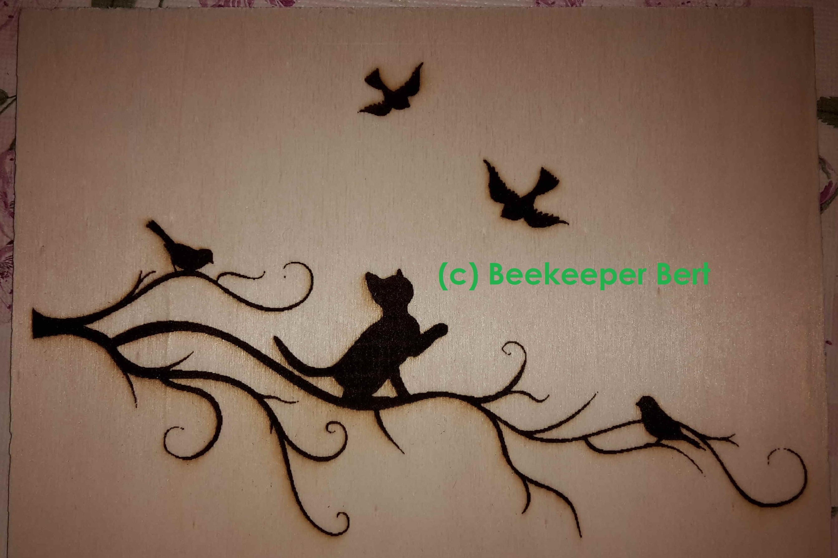 pyrography-wood-plate-cat-and-birds